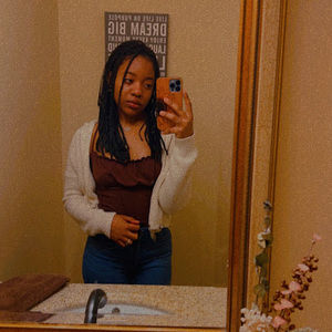 Meet your Posher, Amara